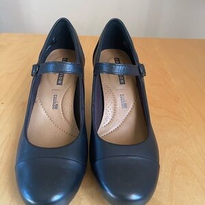 Clark’s Women's Black Mary Jane Heels
